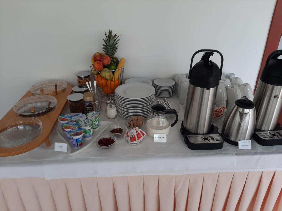 Hotel Tamaris Novi Vinodolski Buitenkant foto