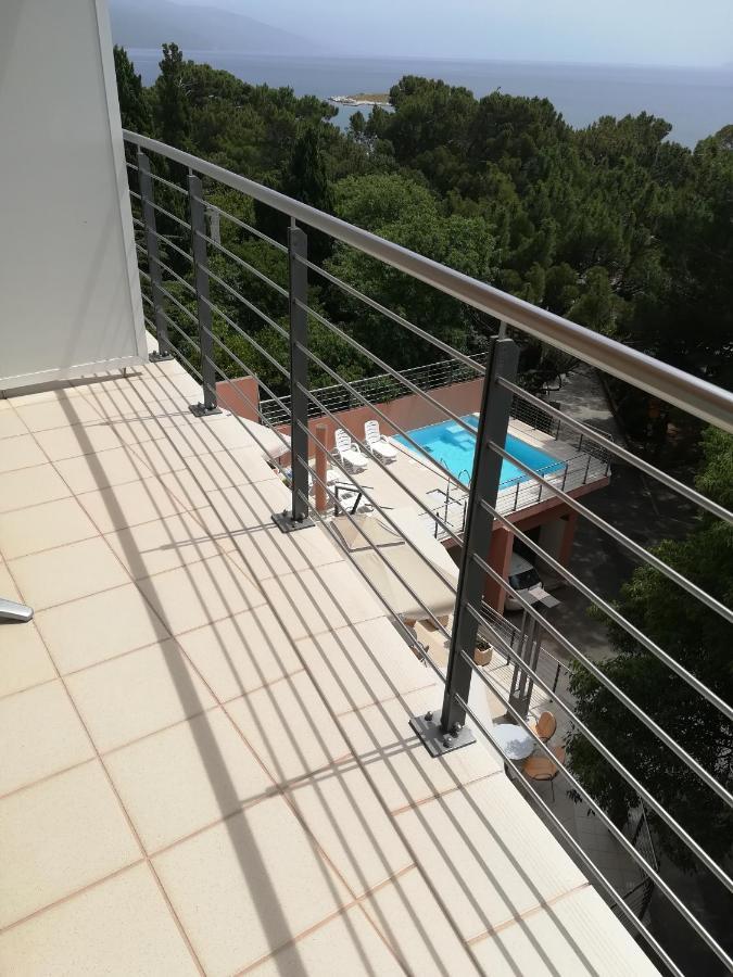 Hotel Tamaris Novi Vinodolski Buitenkant foto