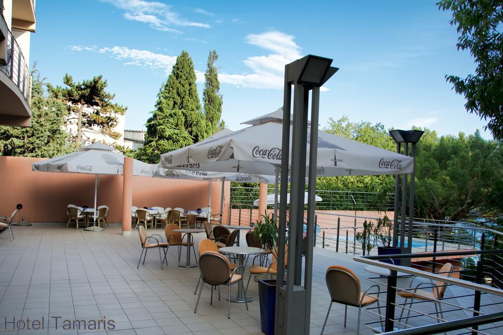 Hotel Tamaris Novi Vinodolski Buitenkant foto